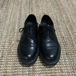 Dr. Martens Mono Smooth Oxford Leather Shoe